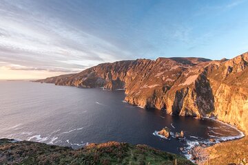 Sliabh Liag Cliffs and Glencolmcille Tour