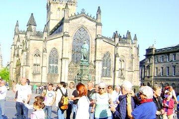 Full Day Tour of Edinburgh Including Lunch With A Local Expert