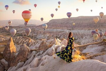 Cappadocia: Sunrise Balloon Watching Tour