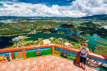 Tour to Guatapé (all included)