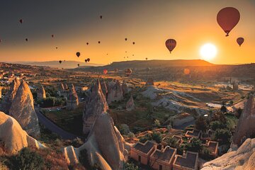 Hot Air Balloon Flight in Cappadocia with Experienced Pilots