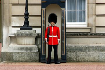 Buckingham Palace, Changing of the Guard & Thames Boat Ride