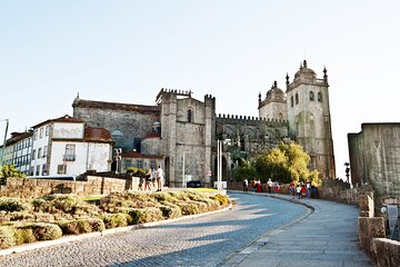 Love in Porto: Self-Guided Romantic Puzzle Walk