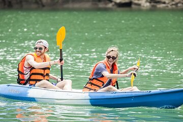 Lan Ha-Halong Bay Cruise 1 Day: Kayaking, Lunch, Avoid the crowds