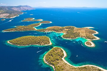 Golden Horn Beach, Town Hvar & Paklinski Islands Private Tour