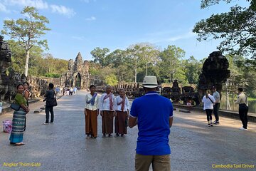 A Day Angkor Park Tours - Private English Speaking Tour Guide 