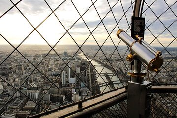 Eiffel Tower Access to 2nd Floor and Summit with Host by Lift