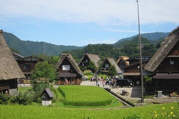 [Day trip bus tour from Kanazawa Station] Weekend only! World Heritage Shirakawago Day Bus Tour