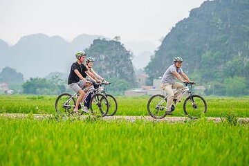 Full Day Ninh Binh - Trang An - Bai Dinh - Mua Cave & Transfer