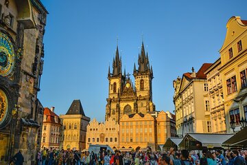 Prague: Old Town and Jewish Quarter Small-Group Tour