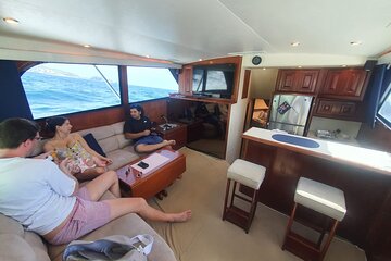 Full Day Taboga Island and Fishing Onboard a Private Yacht