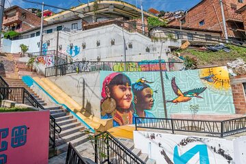 Shared Medellin city tour + Comuna 13