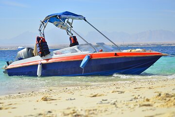 Private Speed Boat Snorkeling Trip With Parasailing - Hurghada