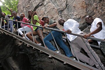 Caves and Cruise Tour in Ghana