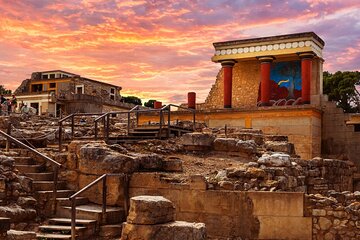 Chania to Heraklio & Knossos Private Tour (price per group of 6)