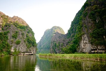 Full Day Tam Coc Private Tour: Biking and Trekking in Mua Cave