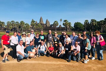 Full-Day Private Small Group Explore Angkor Main Temples