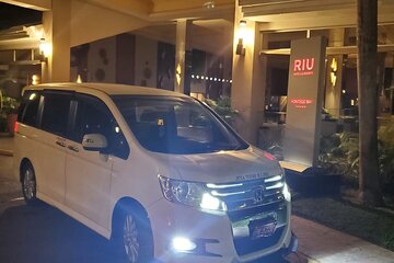 RIU Reggae Palace and RIU Montego Bay Private Airport Transfer