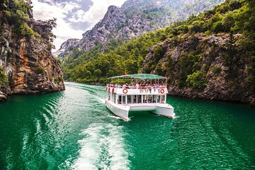 Side Green Canyon Boat Tour with Soft Drinks and Lunch