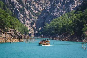 Full-Day to Explore Side by Cabrio Bus with Green Lake Boat Tour