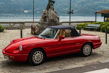 Vintage car rental on the lake for a day