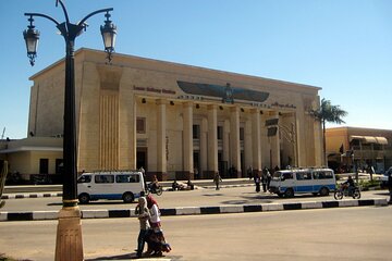 Private Transfer from Luxor Bus and Train Station to East Bank