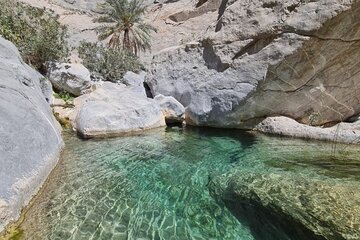 Private Fanja Souq - Fanja Old Village - Wadi Qari Tour