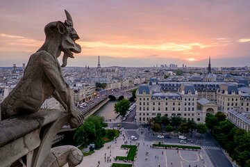 3 Hours Paris Private Vintage Car Tour with CDG Airport Transfers