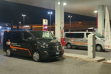 Seville Airport to Seville city - Round-Trip Private Transfer 