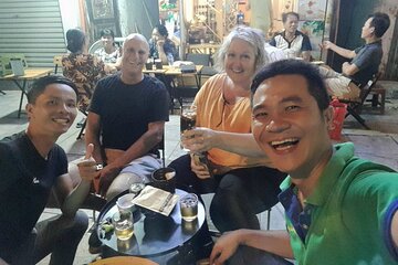 Best Hanoi Walking Foodie Tour by Night (Group or Private Tour)