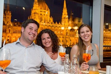 Budapest Drinks and Piano Show Cruise 