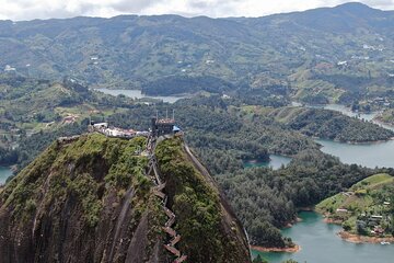 Día de Sol en Guatapé - Yate Majestic & Piedra del Peñol