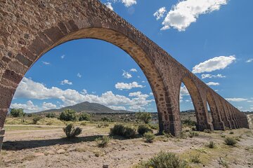 Unlock Teotihuacan Pyramids: Private Tour & Delicious Local Lunch