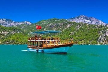 Side Green Canyon Boat Trip With Lunch and Soft Drinks