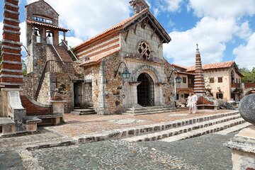 Full day Tour Altos de Chavón and Cave of Wonders