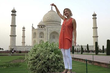 Day Trip to Taj Mahal from Delhi