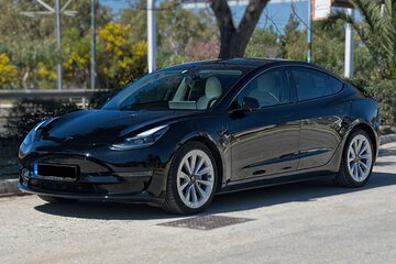 Athens City Highlights Half Day Private Tour with Tesla