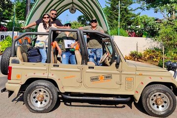 Private Guided Open Jeep Tour in Bandra Queen of Suburbs