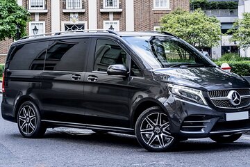 Airport Transfer: Edinburgh to Airport EDI by Luxury Van