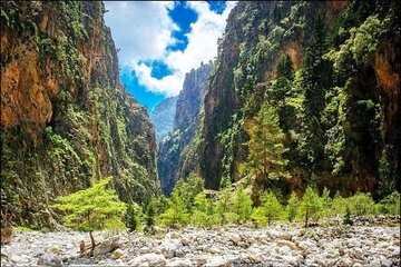 Hiking at Samaria, the longest Gorge in Europe! From Heraklion