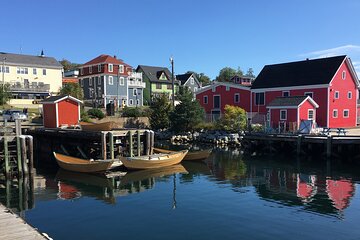 Peggy's Cove and Lunenburg Tour (small group)