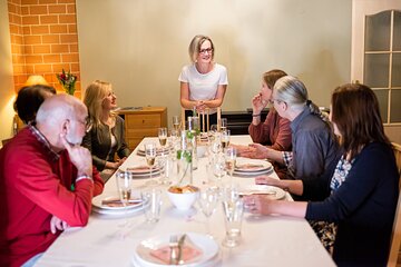 4-Course Traditional Czech Dinner with Wine in Local Prague Home 