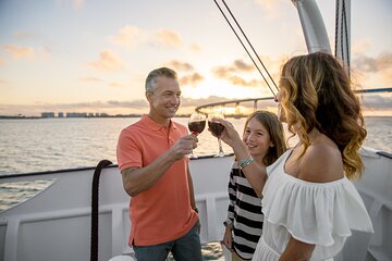 San Diego Sights & Sips: Deluxe Cocktail Sunset Cruise