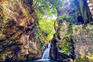 Guided visit to the magical waterfalls in the Candalla forest