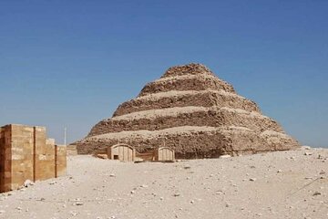 Private Tour Memphis, Saqqara, and Dahshur Pyramids from Cairo.