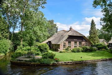 Private Tour of Giethoorn (Dutch Venice) & Batavia Land / Kampen