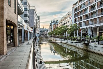 Aarhus : Private Custom Walking Tour with a Local Guide