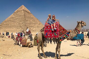 Guided to Pyramids & Cairo Museum from Sharm El-Sheikh by Bus