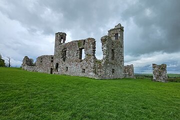 Full Day Private Tour to Newgrange and The Boyne Valley