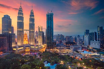 Kuala Lumpur Tour: Petronas Twin Towers Observe Deck & Batu Caves
